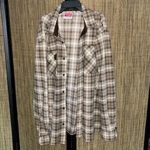 Brown/tan thick Wrangler flannel